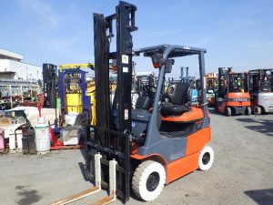 Hướng Dẫn Lái Xe Nâng Cho Người Mới Bắt Đầu